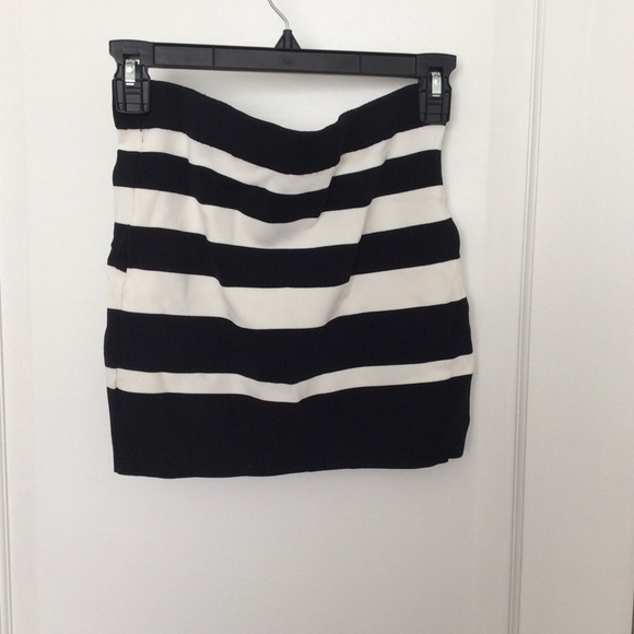 Bebe skirt size small - Picture 2 of 3